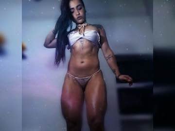 Colombian Fitness Cam Girl KlhoeCute