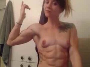 Shredded Muscle Webcam Lady Brittni Flexing