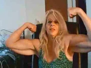 Muscled Grandma Shows Off Her Remarkable Arms